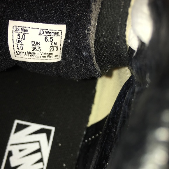 Vans - Picture 7 of 8